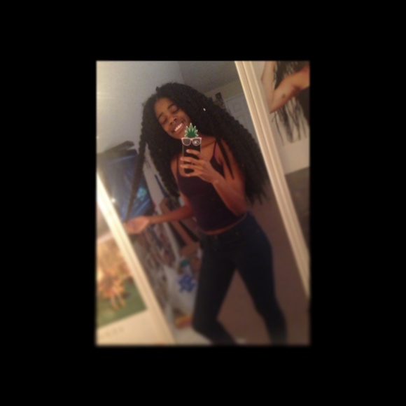 Meet your Posher, Queen - Picture 2 of 3